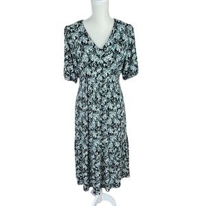 J. Jill Black and White Floral Stretch Dress pockets